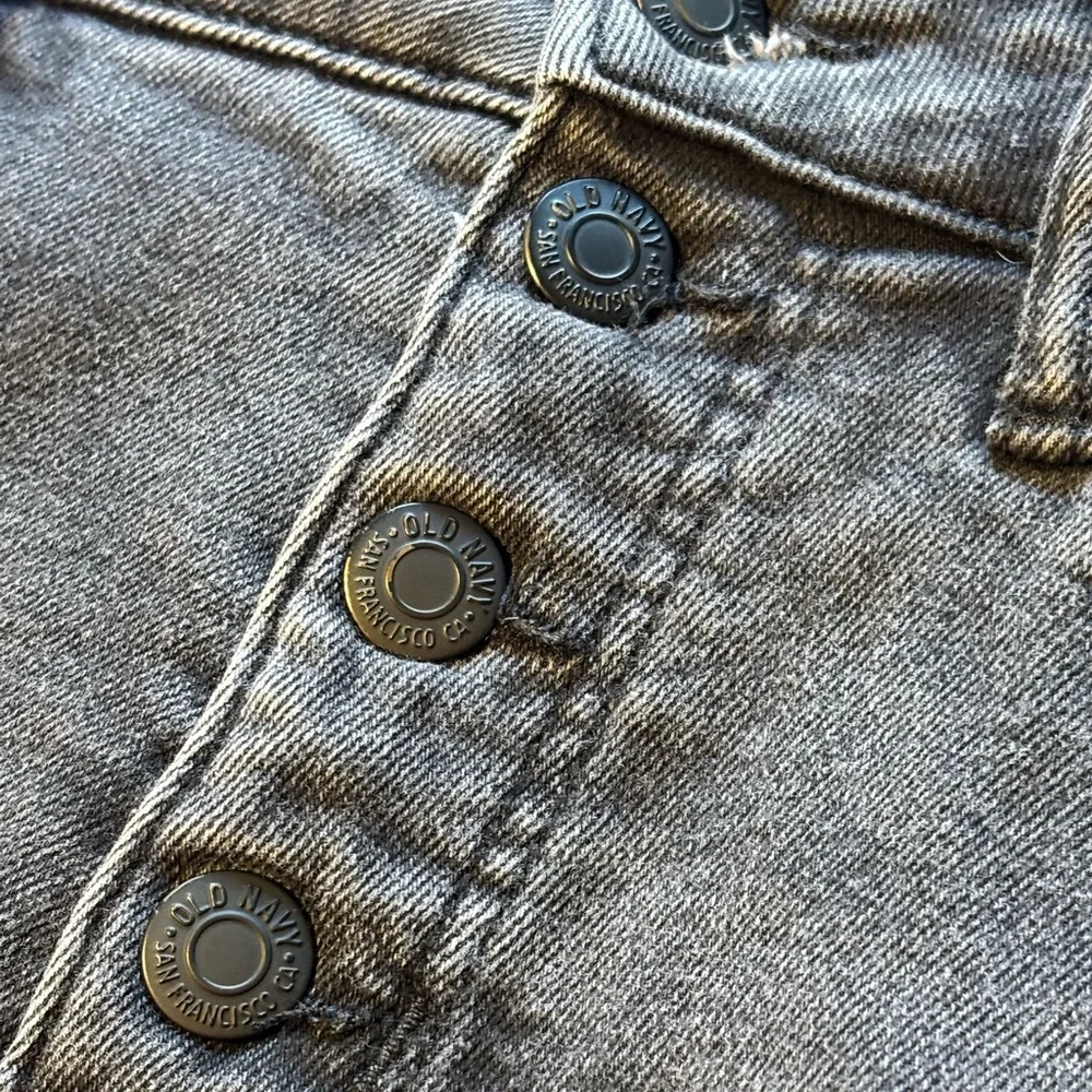🌸Old Navy Rockstar Super Skinny High-Rise Button Fly Jeans Black/Gray Wash Sz. 6